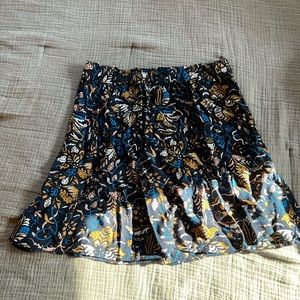 Patterned mini skirt